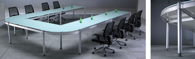 玻璃環式會議桌